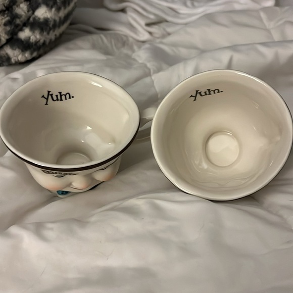 VINTAGE BAILEYS IRISH CREAM WINKING FACE YUM SET OF HIS & HERS MUGS - Picture 4 of 6